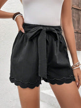 EMERY ROSE Scallop Trim Belted Shorts